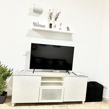 Apartamento Acogedor Y Moderno En Pleno Centro De Sevilla Con Parking Gratis 外观 照片