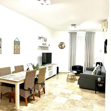 Apartamento Acogedor Y Moderno En Pleno Centro De Sevilla Con Parking Gratis 外观 照片