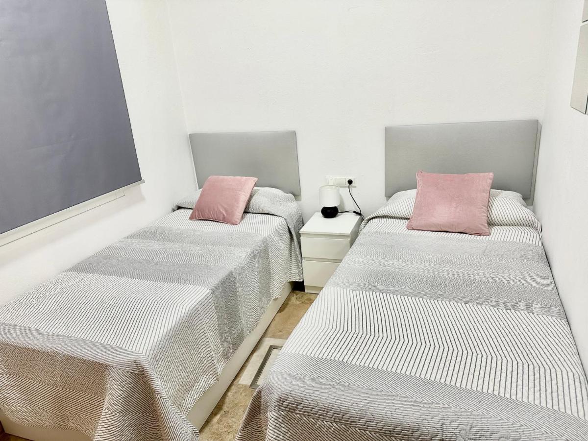 Apartamento Acogedor Y Moderno En Pleno Centro De Sevilla Con Parking Gratis 外观 照片